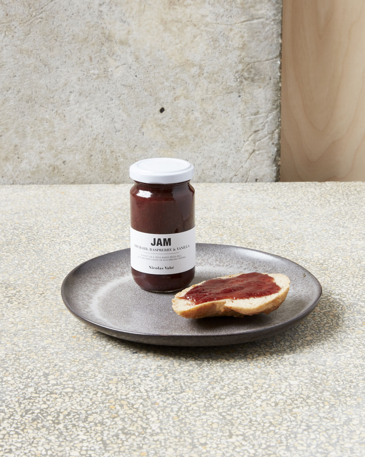 Jam, Rhubarb, Raspberry & vanilla, 240 g Jam, Rhubarb, Raspberry & vanilla, 240 g.
