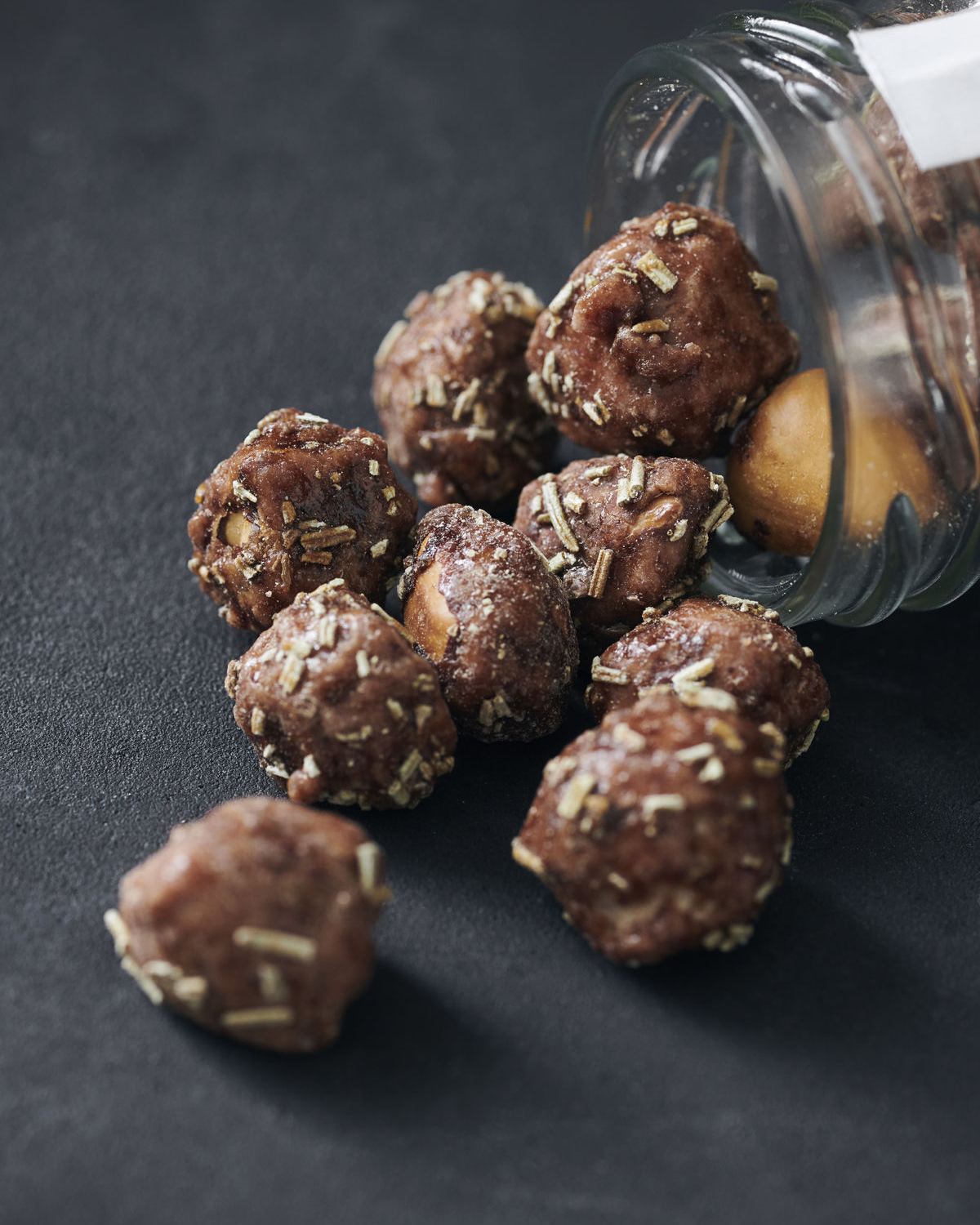 Caramelised hazelnuts, with rosemary, 70 g.