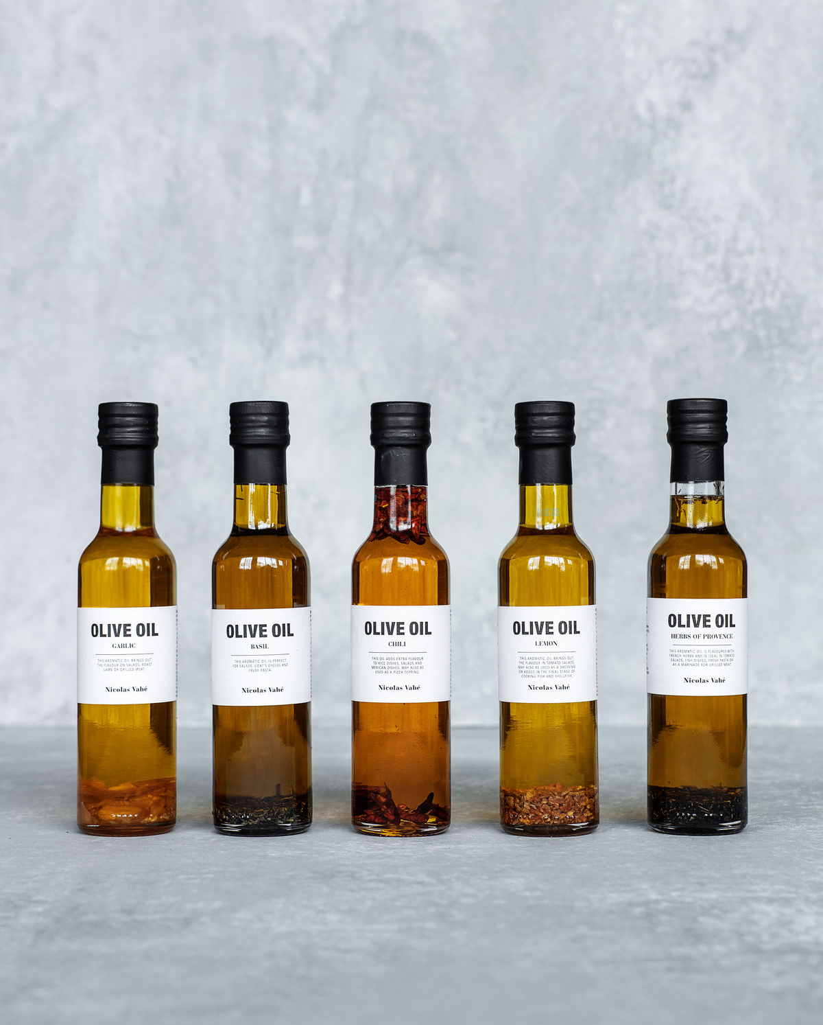 Olive oil, Basil, 25 cl Olive oil, Basil, 25 cl.
