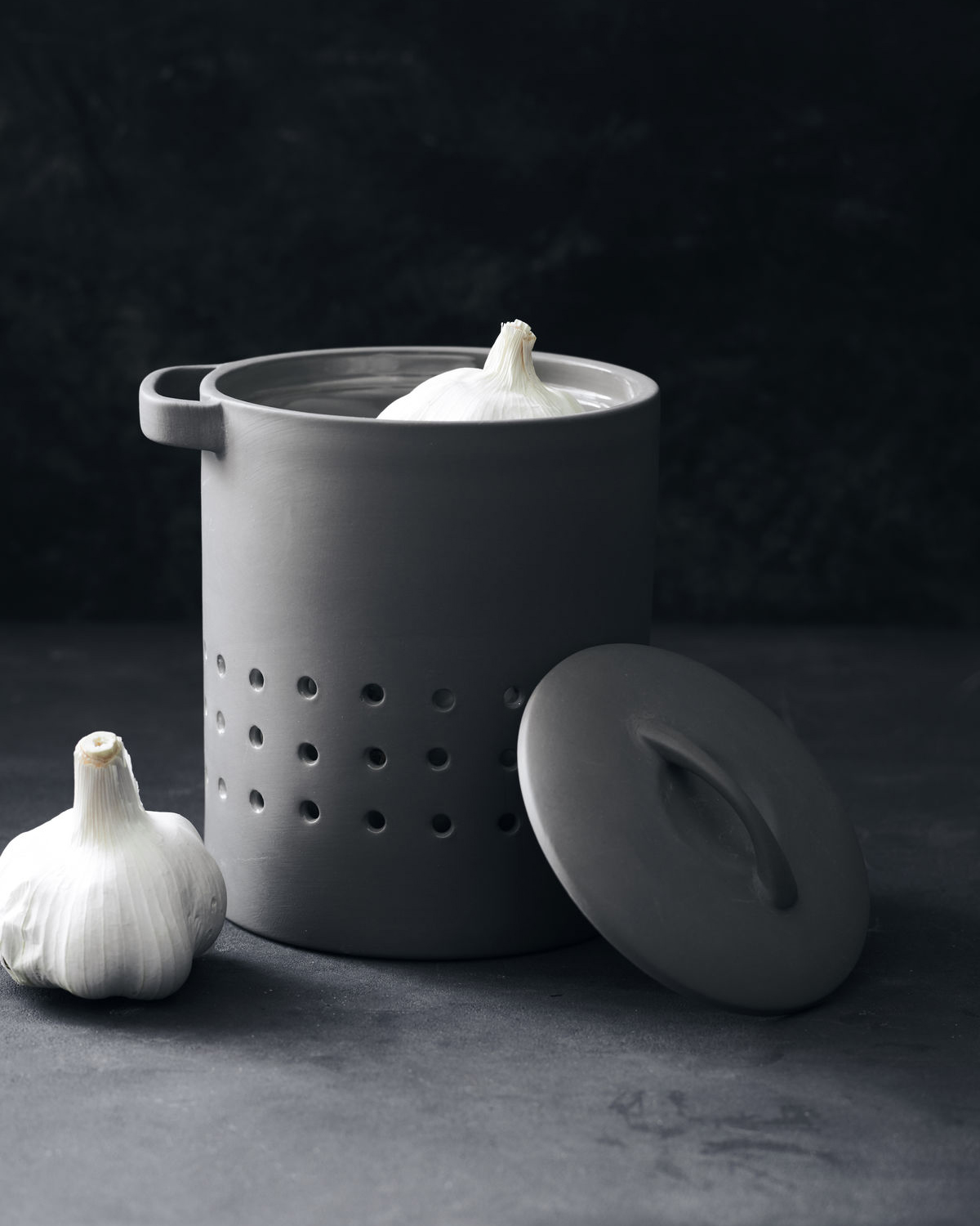 Earth Garlic Keeper w Earth Garlic Keeper w. lid, Grey/Brown