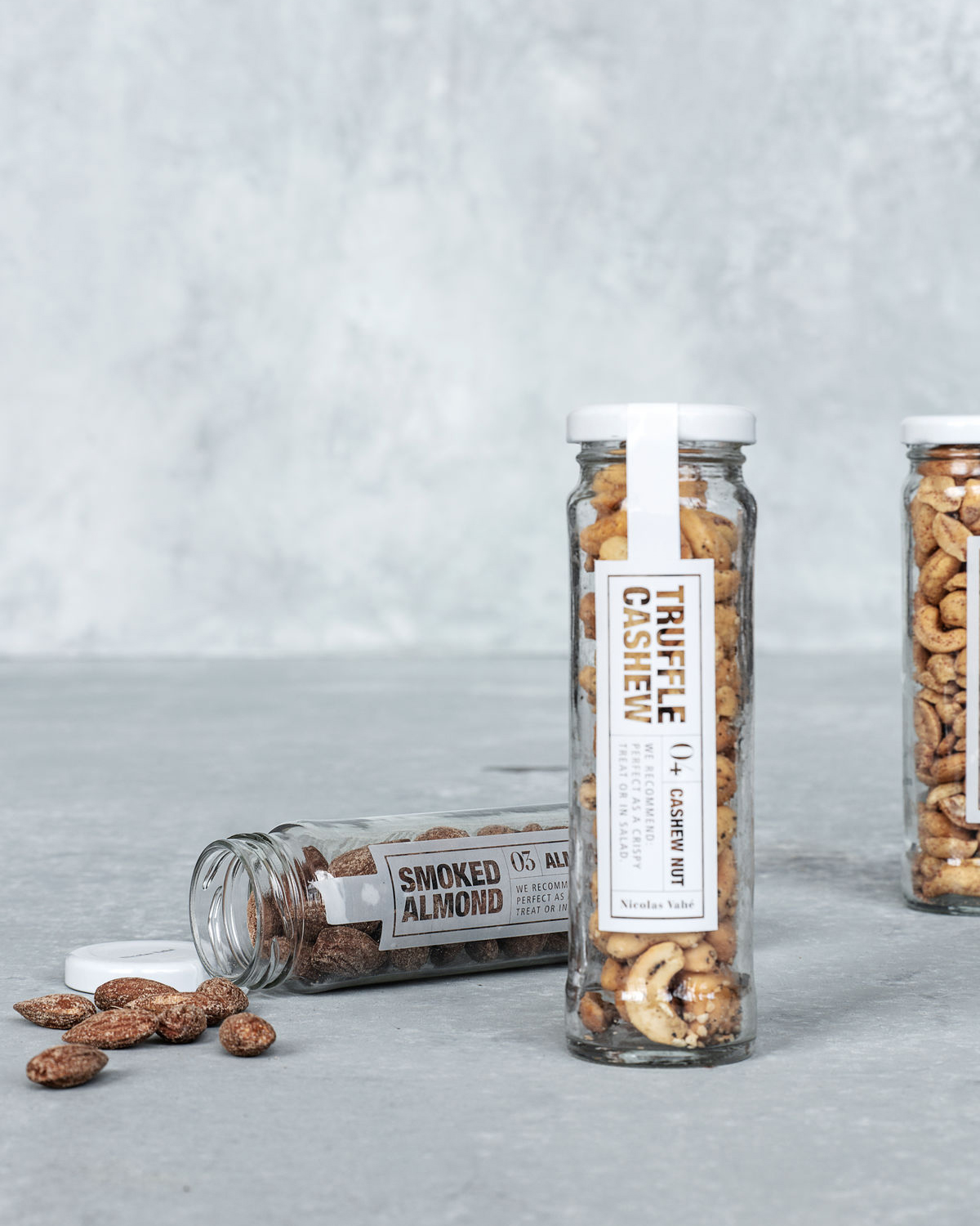 Roasted Cashew Nuts with Truffle flavour, 75 g Roasted Cashew Nuts with Truffle flavour, 75 g.