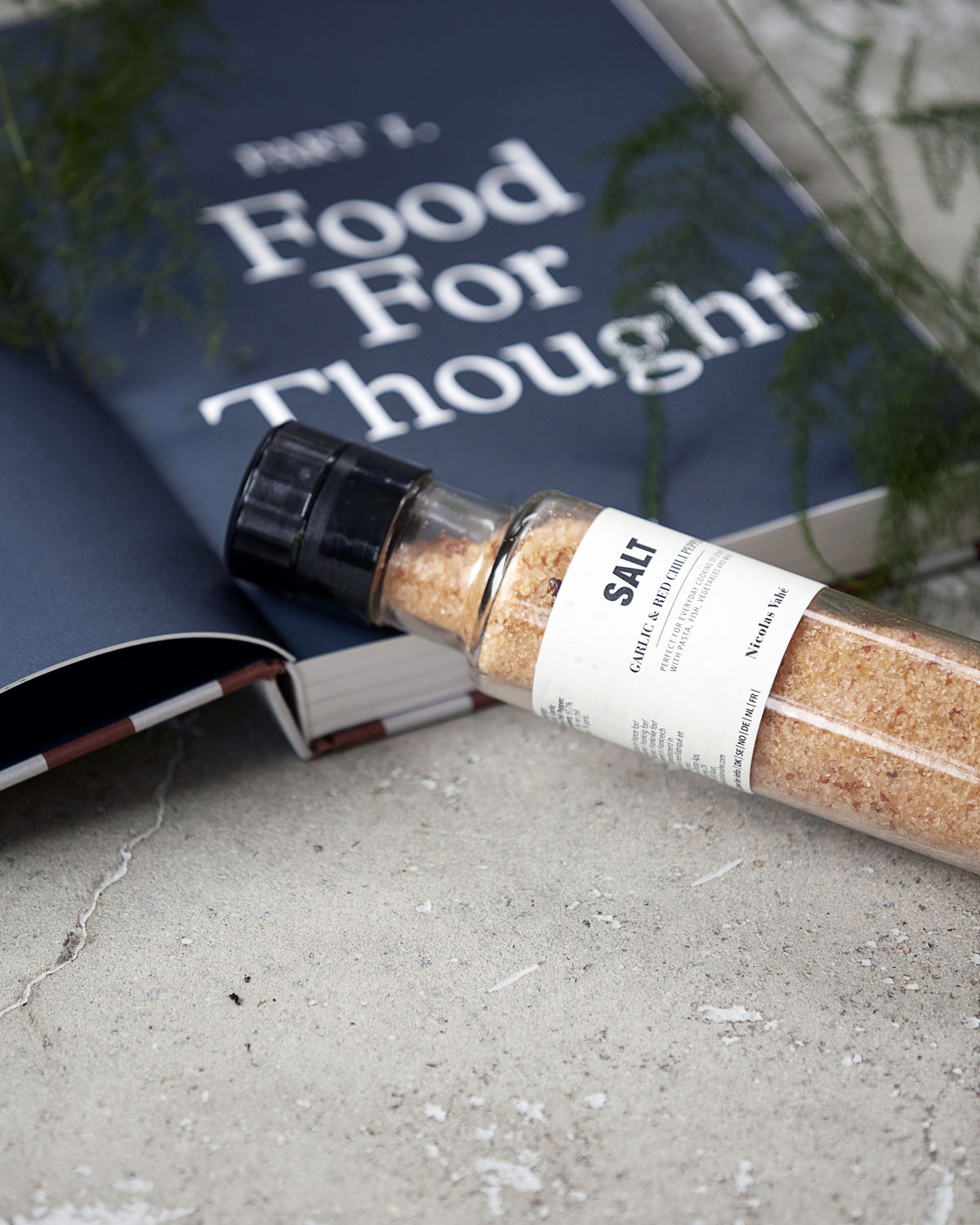 Salt, Garlic & Red Pepper, 325 g Salt, Garlic & Red Pepper, 325 g.