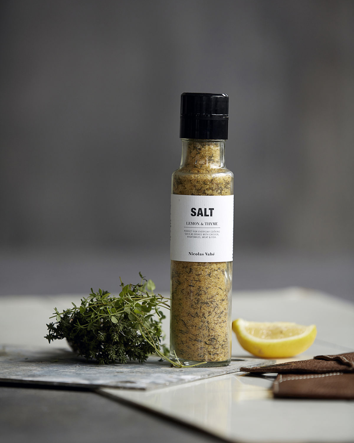 Salt, Lemon & Thyme, 320 g Salt, Lemon & Thyme, 320 g.