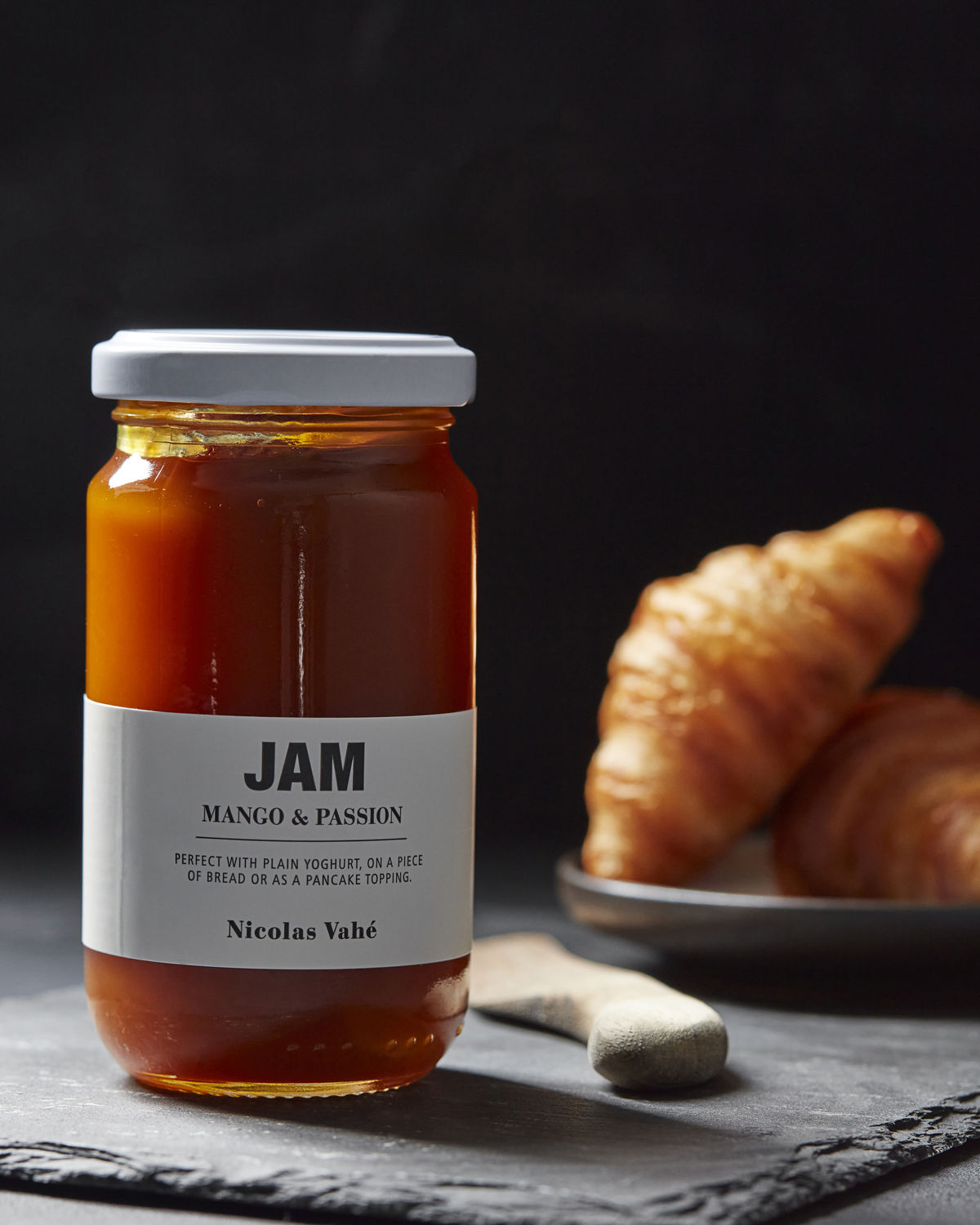 Jam, Mango & Passion, 240 g Jam, Mango & Passion, 240 g.
