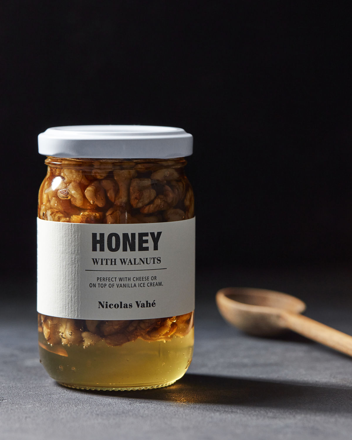 Walnuts in honey, 250 g.